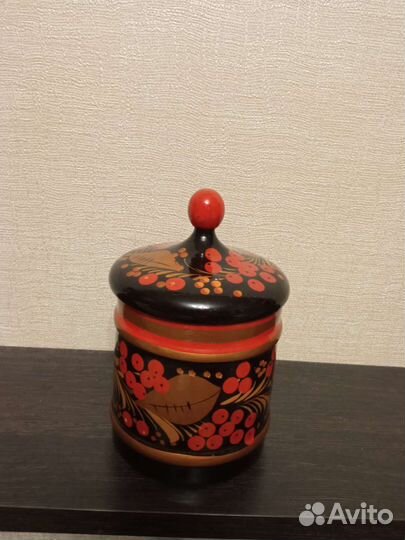 Деревянная посуда с хохломской росписью