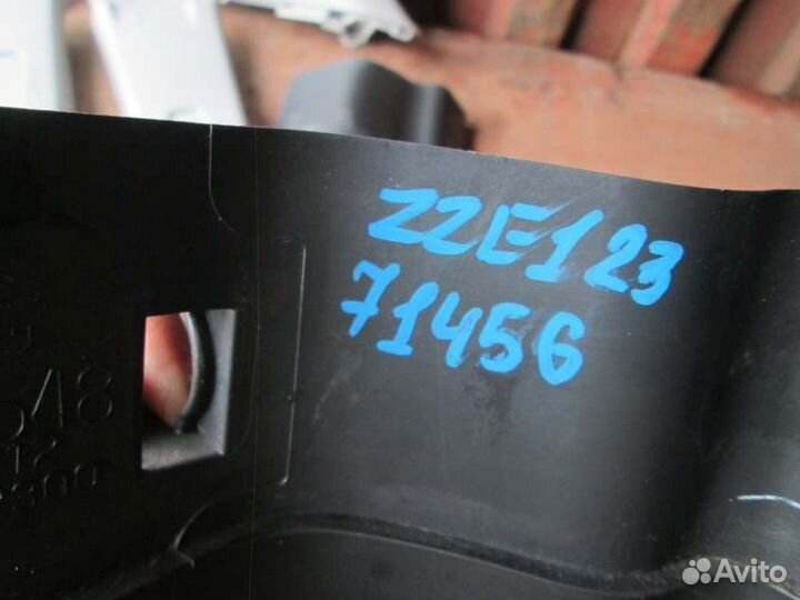 Пластик салона Toyota Allex ZZE123 2ZZ-GE 2002/5