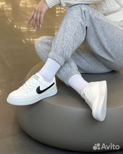 Кроссовки nike женские