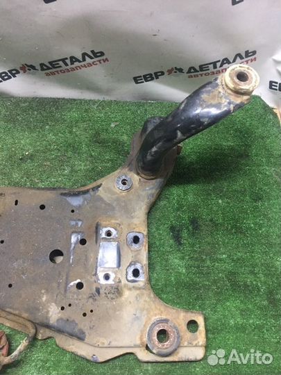 Балка подвески передняя Ford Focus 2 седан 1.6