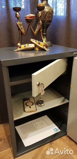 Новый, Большой, электронный сейф