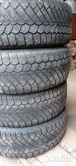 Continental ContiIceContact 4x4 215/65 R16 100L
