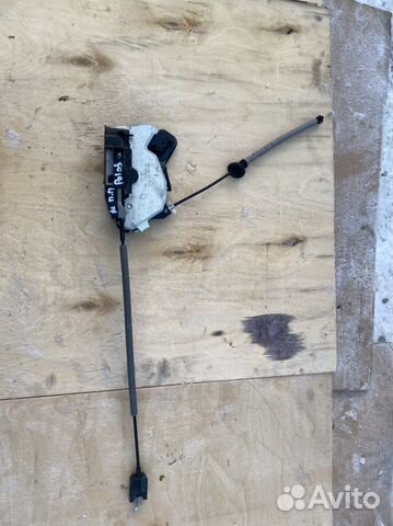 Замок двери передний правый Volkswagen Polo 5