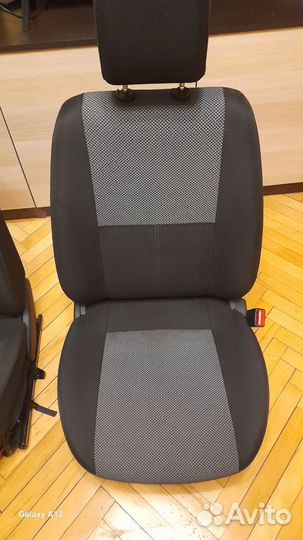 Передние сиденья LADA гранта