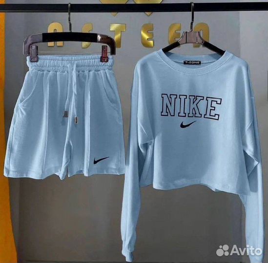 Костюм женский Nike короткий свитшот и шорты