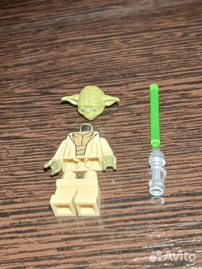 Lego минифигурка магистра Йоды