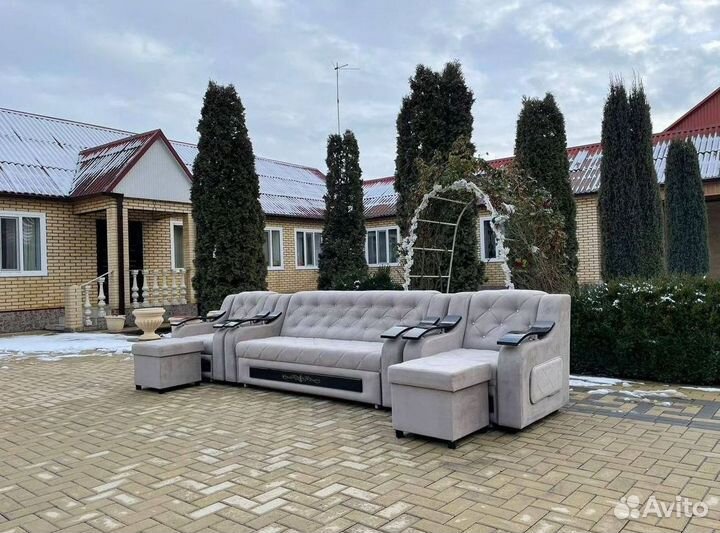 Диван в офис