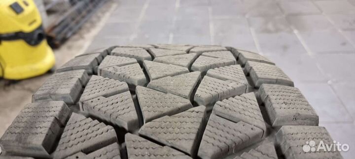 Bridgestone Blizzak DM-V2 275/65 R17 115R