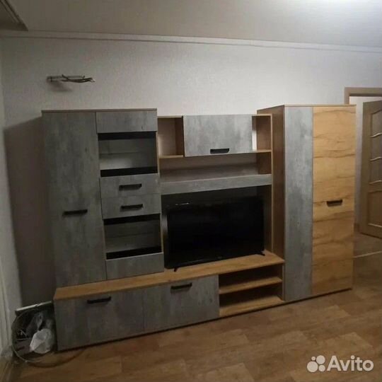 Стенка в гостиную