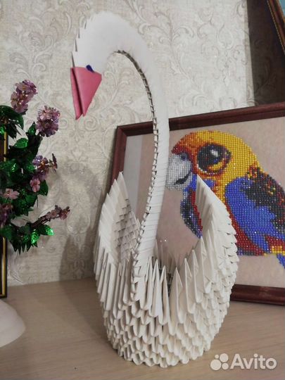 Бумажный лебедь (оригами из бумаги)