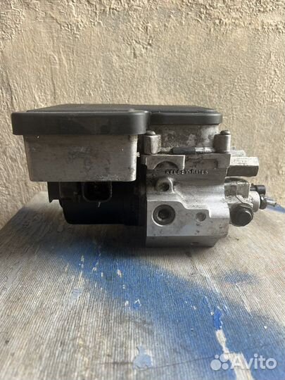 Блок управления abs chevrolet blazer