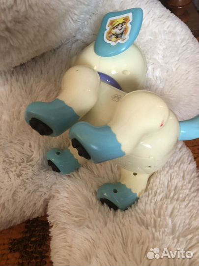 Игрушка собака на пальте управления