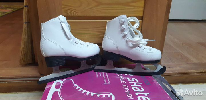 Коньки фигурные