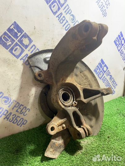 Кулак поворотный передний правый Renault Megane 2