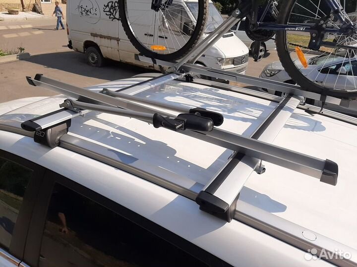 Велокрепление на крышу LUX Bike