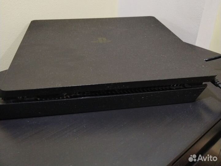 Sony PS4 slim