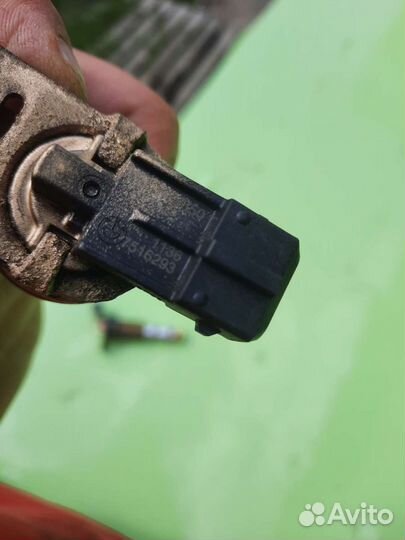 Клапан ваноса бмв N52 N53 N54