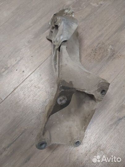 Кронштейн двигателя Bmw X5 4.8I E70 N62N 4.8I 2008