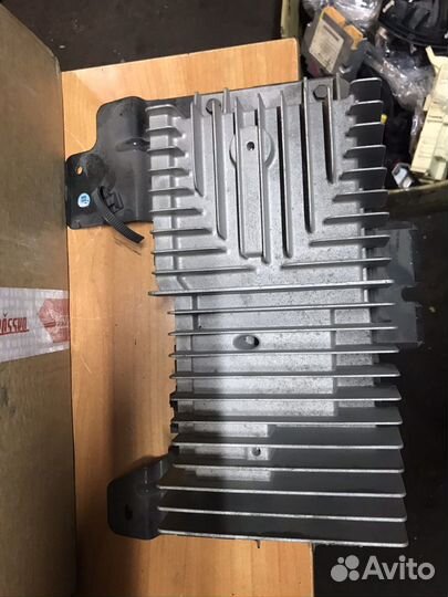 Mazda CX-7 усилитель Bose