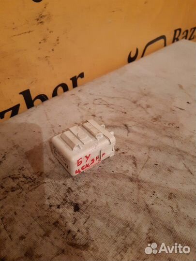 Блок управления центральным замком Suzuki Grand