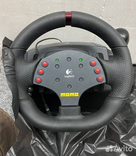 Руль Logitech momo racing