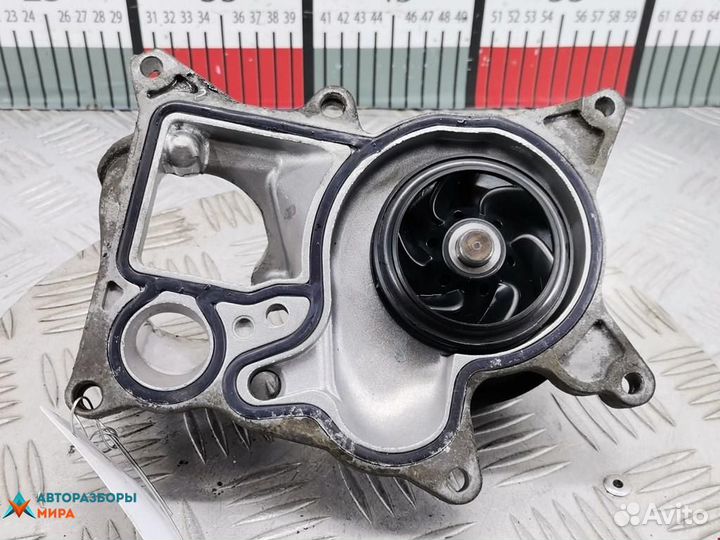 Помпа BMW 5 F07/F10/F11 2011 11518516205