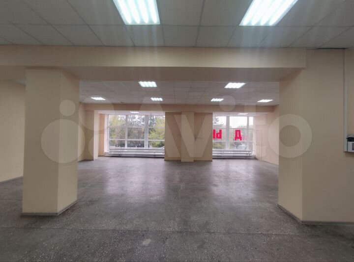 Торговая площадь с витражными окнами, 170 м²