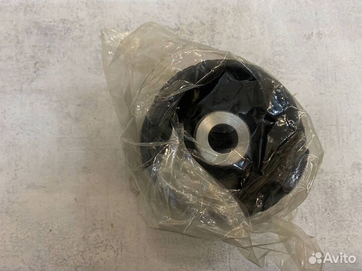 Сайлентблок подрамника Range Rover L405/494