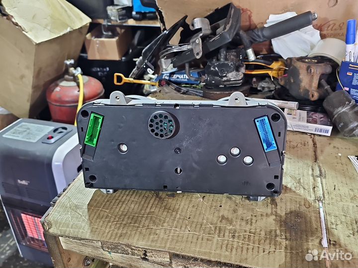 Панель приборов Volkswagen Polo 3 рестайлинг