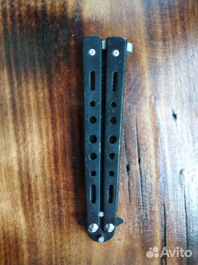 Нож бабочка расческа