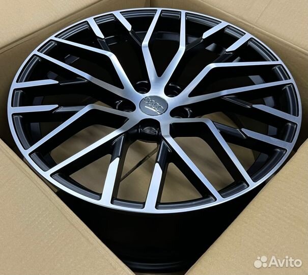 Диски на Ауди Audi Q8 R22