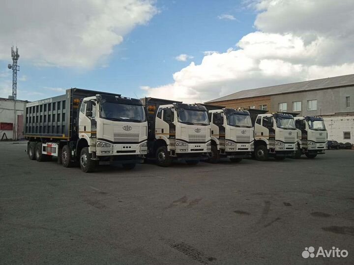 Водители самосвалов 8х4