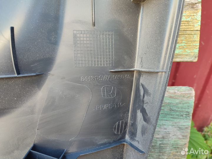 Обшивка крышки багажника honda