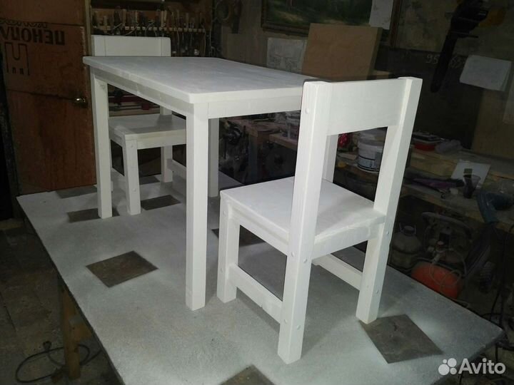 Детский стол и стул