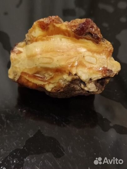 Необработанный янтарь