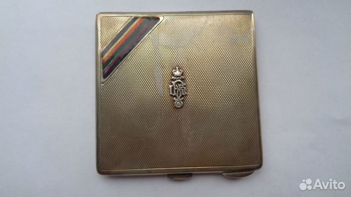 Серебряная пудреница с зеркалом, вензель с короной