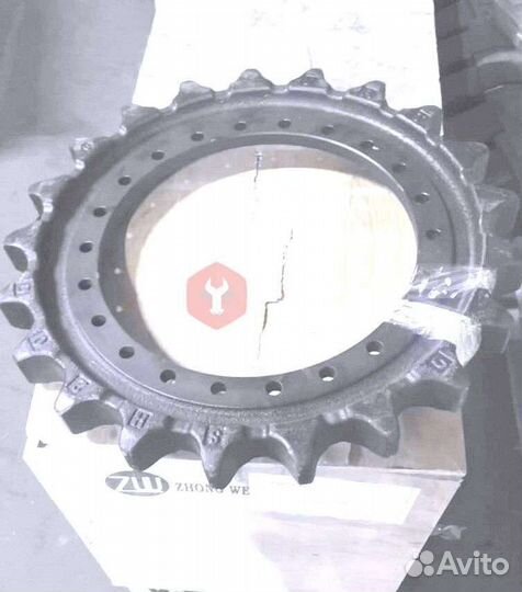 Звездочка Komatsu PC400-6