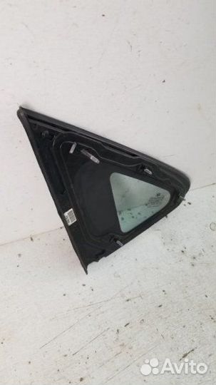 Стекло собачника заднее правое Hyundai Ix35 1