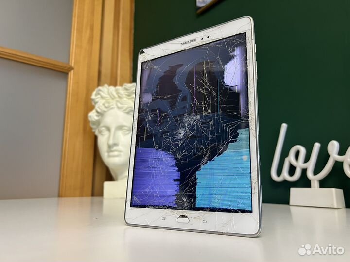 Планшет Samsung Galaxy Tab A SM-T555