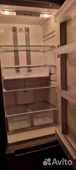 Продам холодильник Hotpoint Indesit