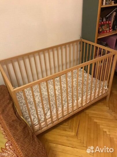 Детская кроватка