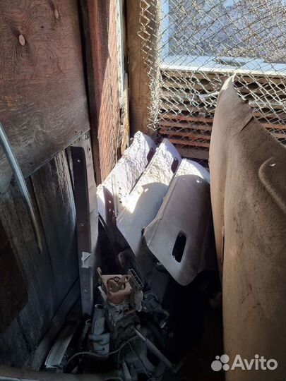 Toyota Corona exiv двери