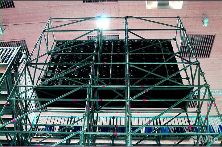 Сценические конструкции из лесов Layher