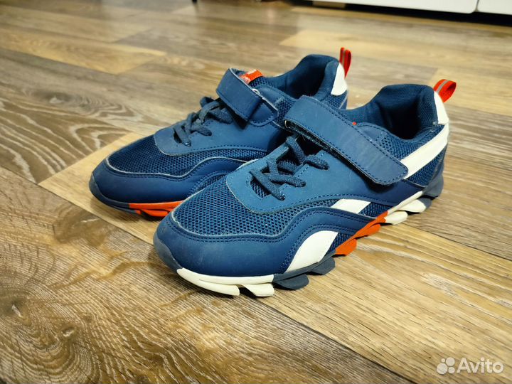 Кроссовки 37