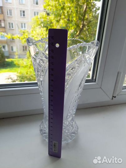 Ваза хрустальная