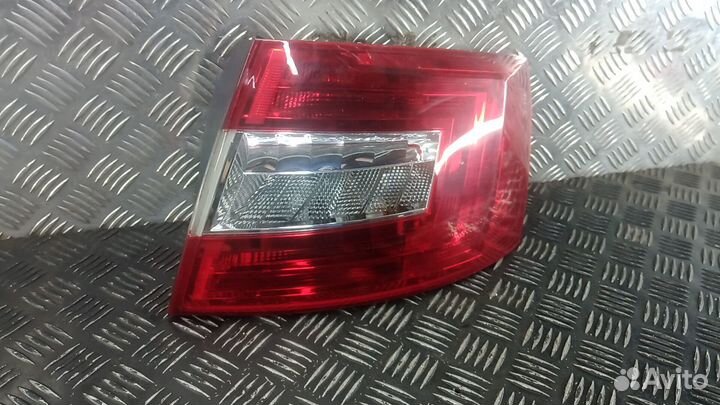 Фонарь задний правый Skoda Octavia