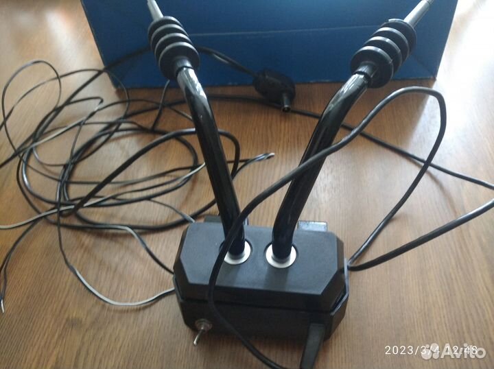 Антенна автомобильная телевизионная