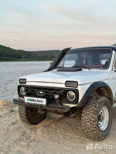 LADA 4x4 (Нива) 1.7 МТ, 1996, 200 000 км