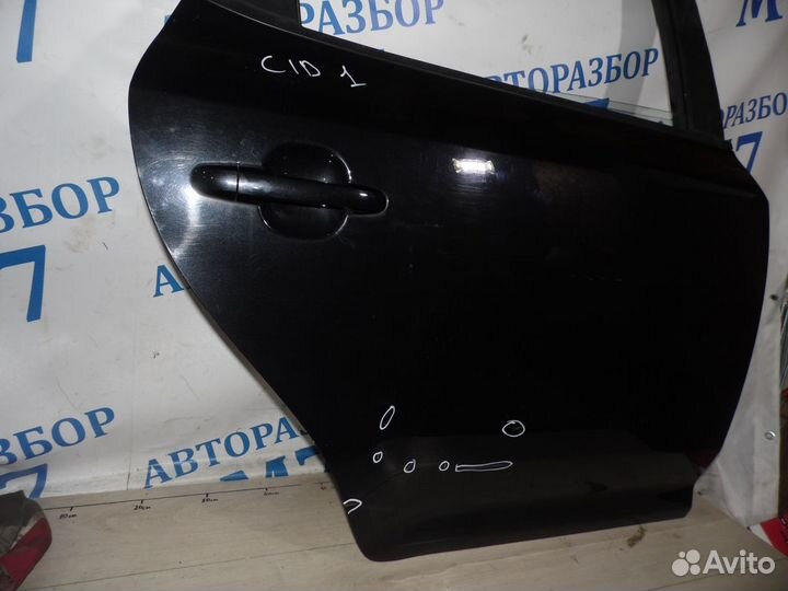 Задняя правая дверь киа сид 1 хэтчбек