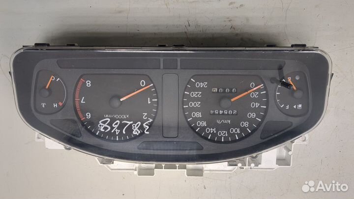 Щиток приборов Mitsubishi Galant, 1998